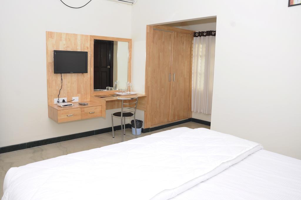 Oyo 1900 Hotel Olive Residency Mysore Bagian luar foto