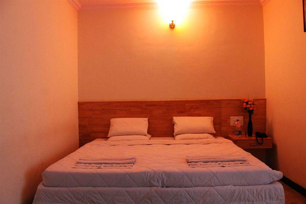 Oyo 1900 Hotel Olive Residency Mysore Bagian luar foto