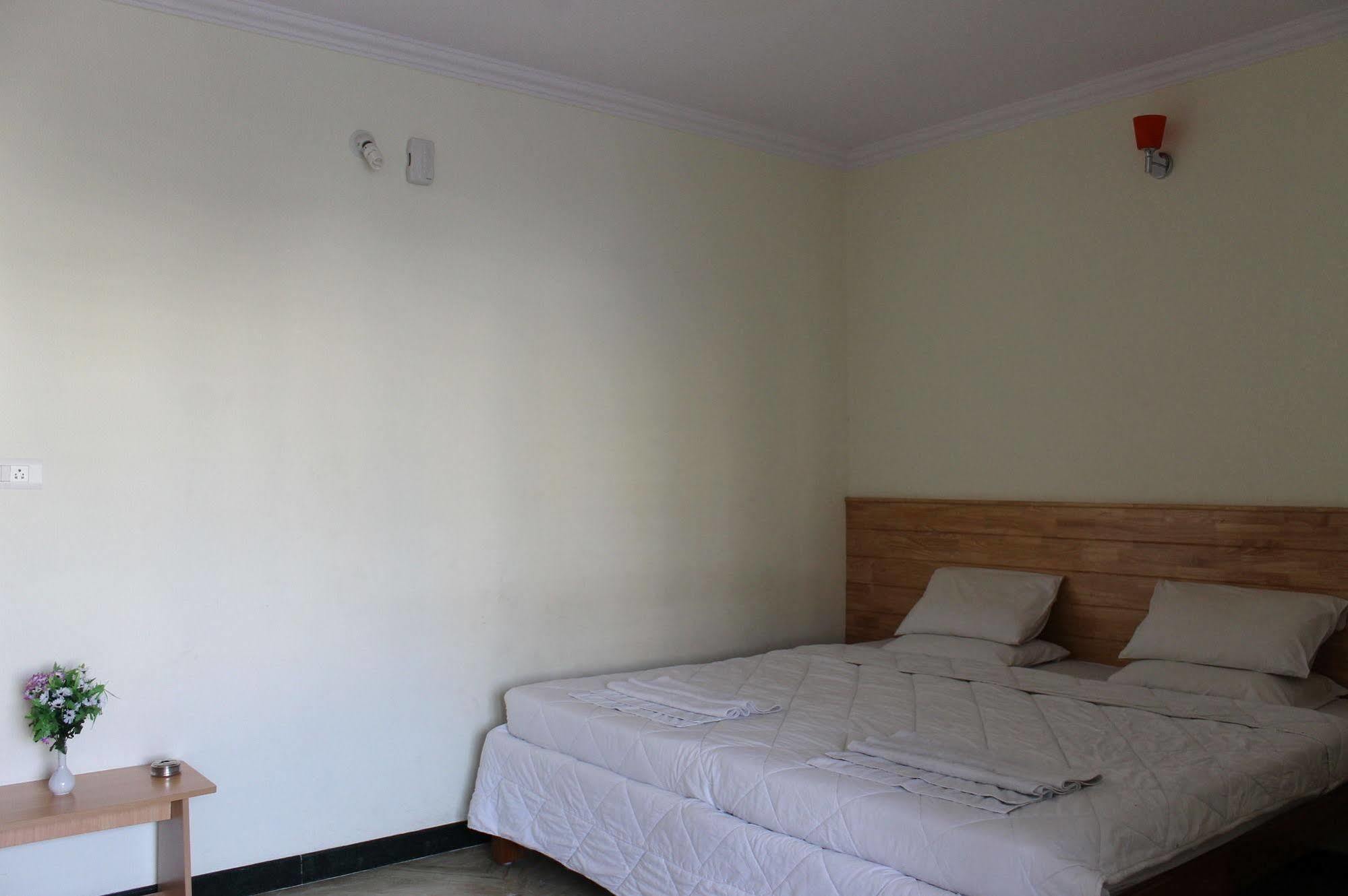 Oyo 1900 Hotel Olive Residency Mysore Bagian luar foto