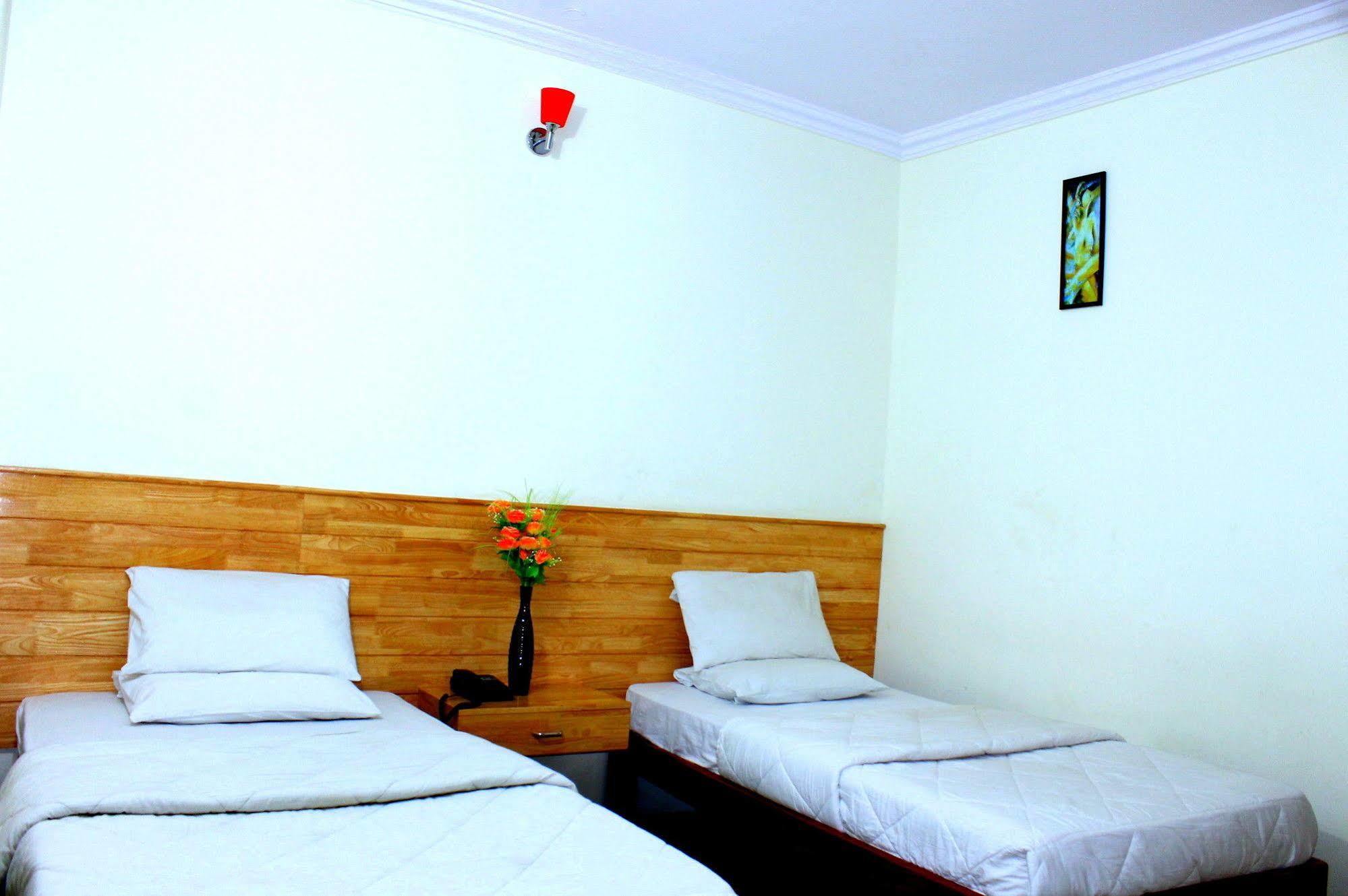 Oyo 1900 Hotel Olive Residency Mysore Bagian luar foto