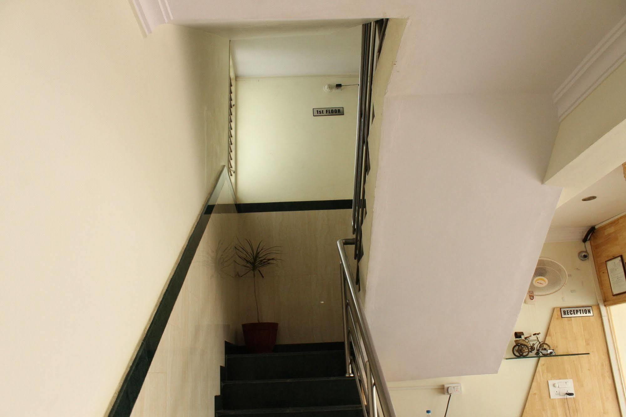 Oyo 1900 Hotel Olive Residency Mysore Bagian luar foto